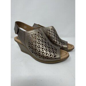 Earth Cascade Womens Size 7.5 B PLATINUM Perforated Wedge Sandals Shoes
